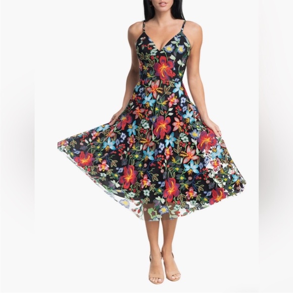 Dress the Population Dresses & Skirts - Dress the Population Maren Embroidered Floral Dress Fit Flare XXL Midi V Neck